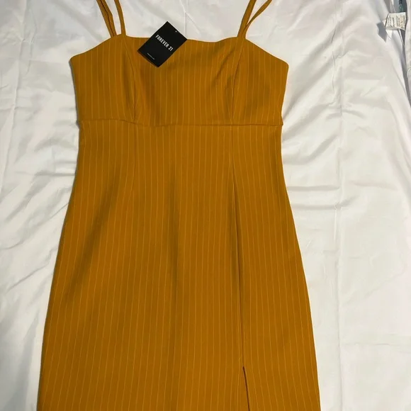 DRESS - Picture 2 of 4